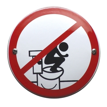 ne montez pas sur la toilette